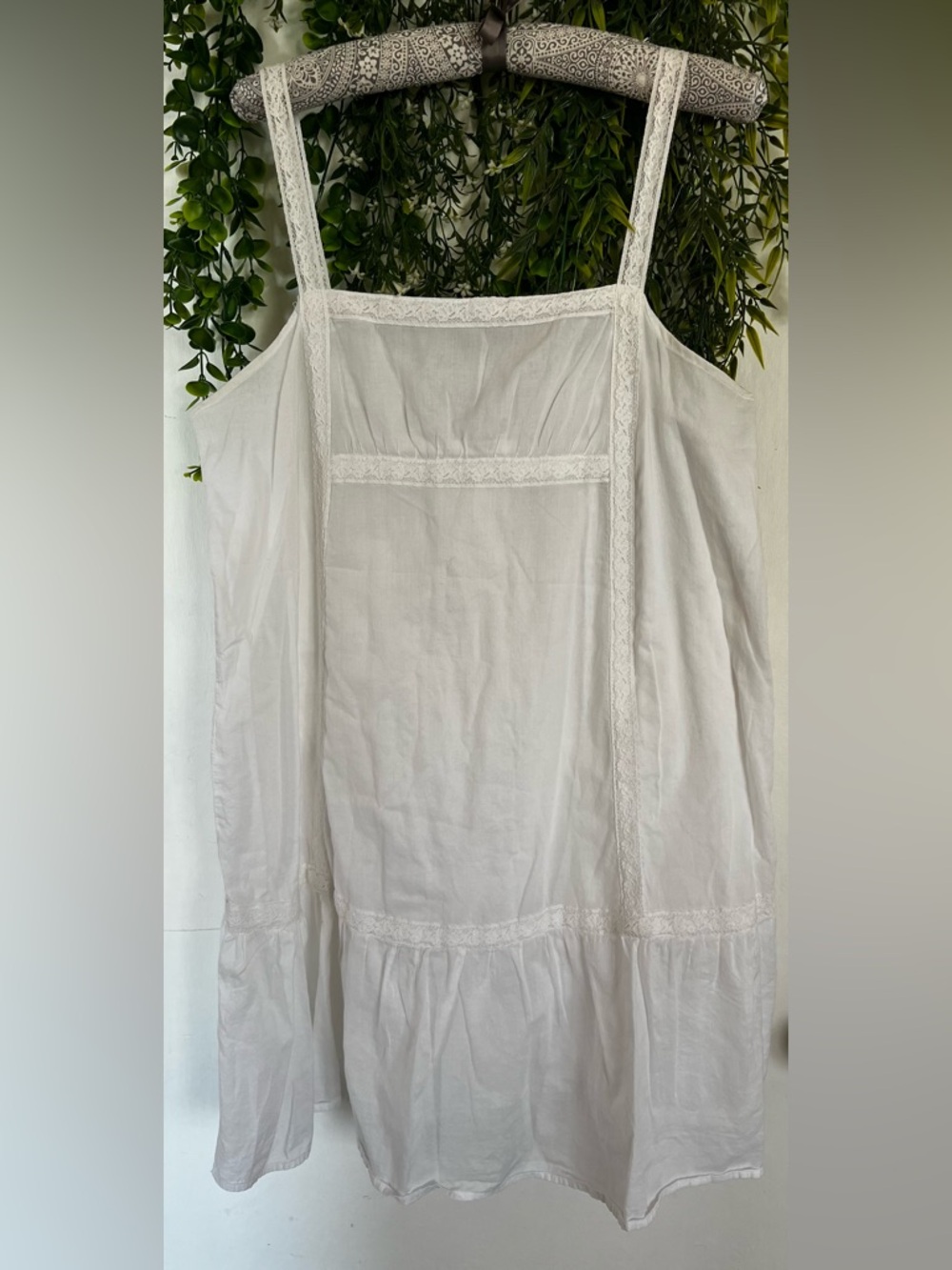 Old Navy White Cotton Mini Dress with Lace Trim